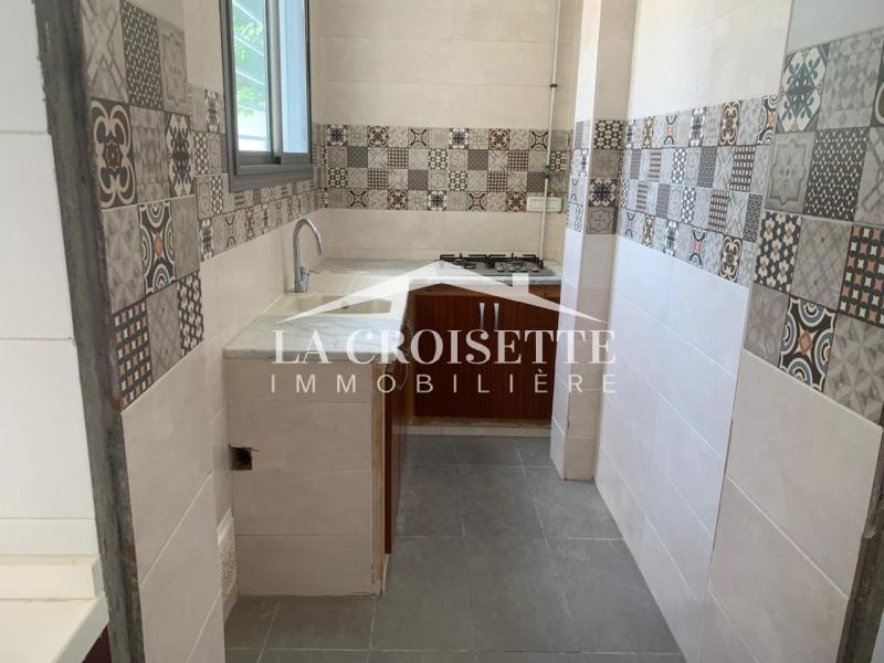 Villa S+4 avec chambre de service à La Soukra