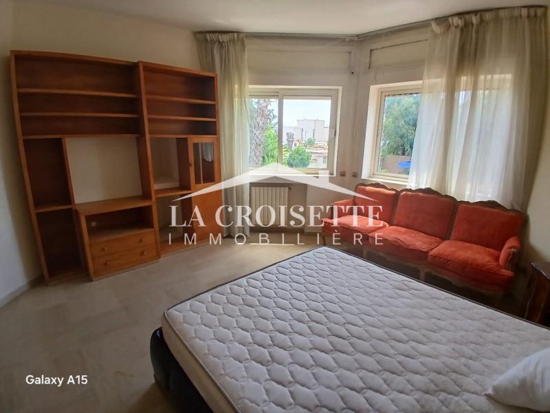 Villa S+5 avec piscine à La Soukra