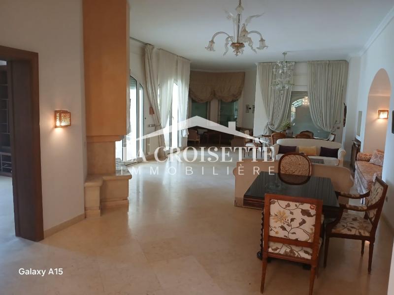 Villa S+5 avec piscine à La Soukra