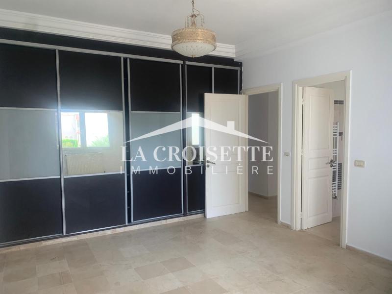 Villa S+3 avec piscine à Ain Zaghouan Nord