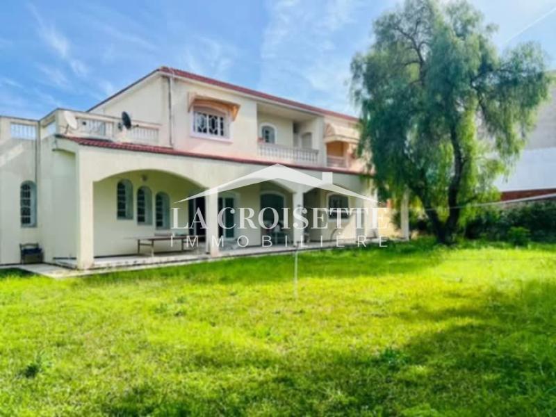 Villa S+7 à L'aouina